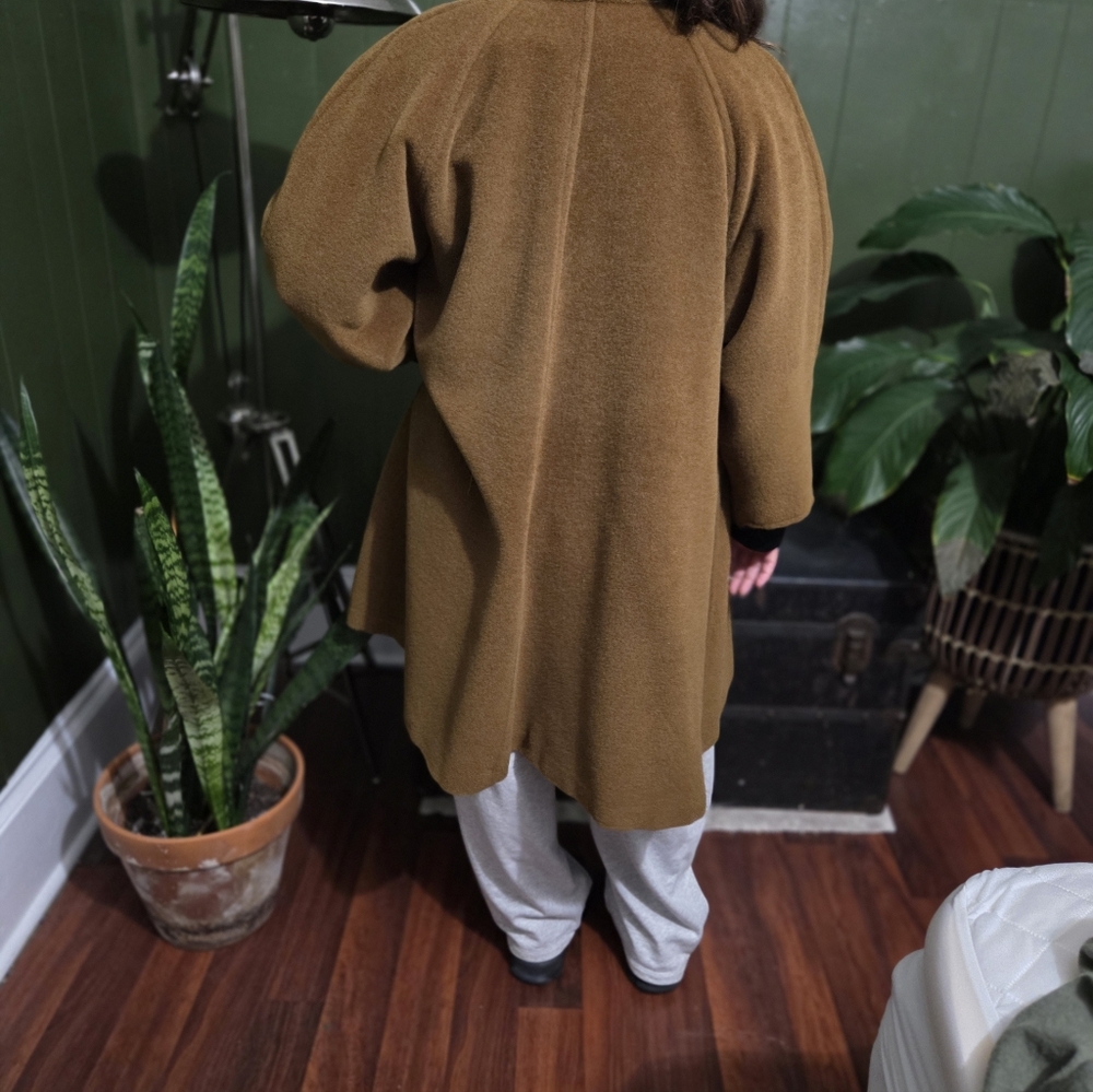 MaxMara Brown Coat with Orange Lining - Picture 8 of 11